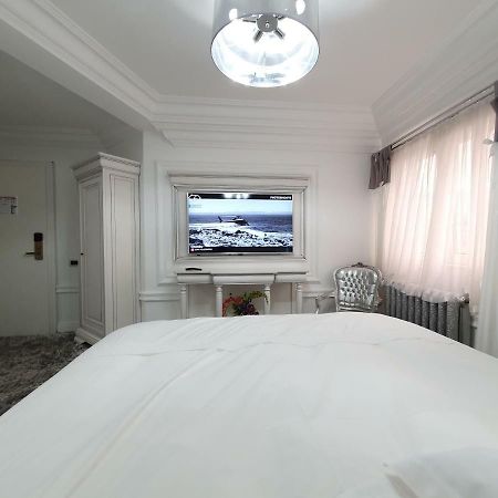 President Hotel Плоещ Екстериор снимка