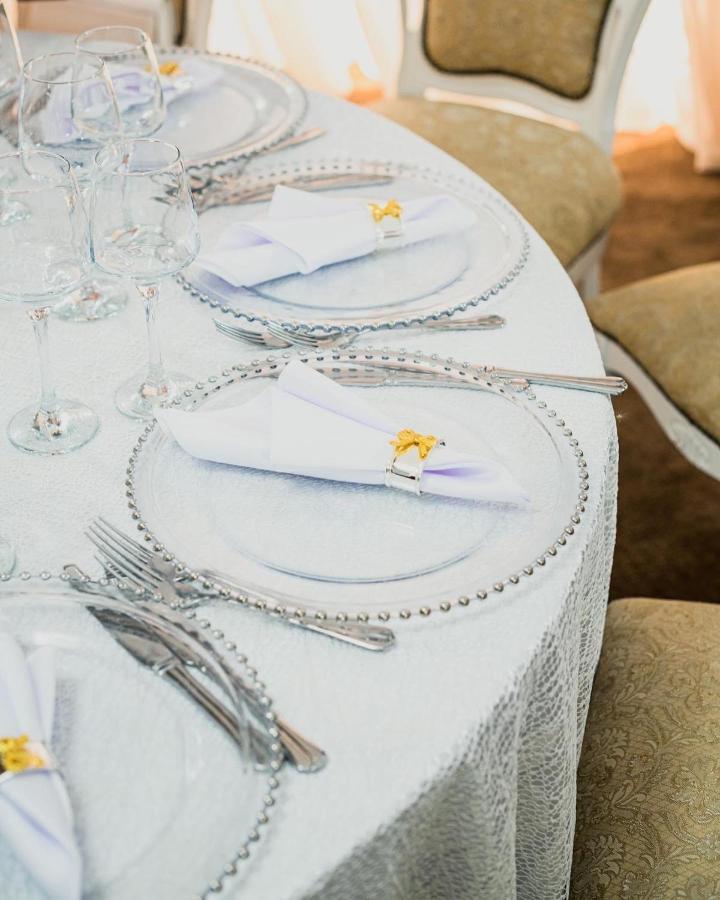 President Hotel Плоещ Екстериор снимка