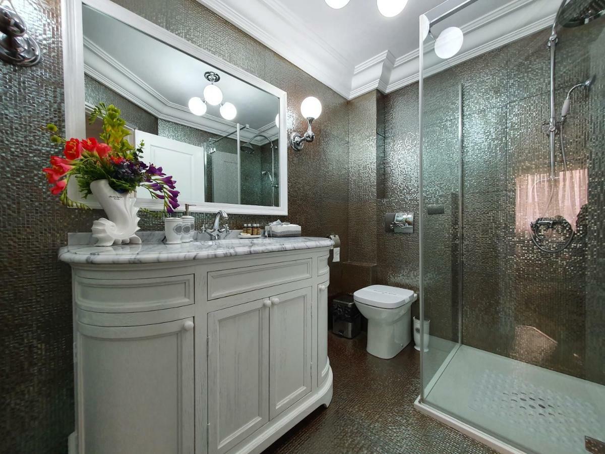 President Hotel Плоещ Екстериор снимка