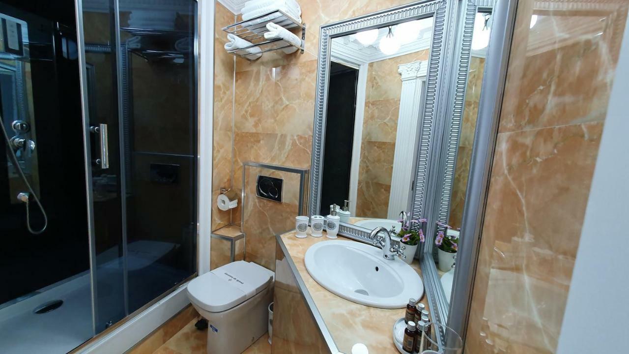President Hotel Плоещ Екстериор снимка